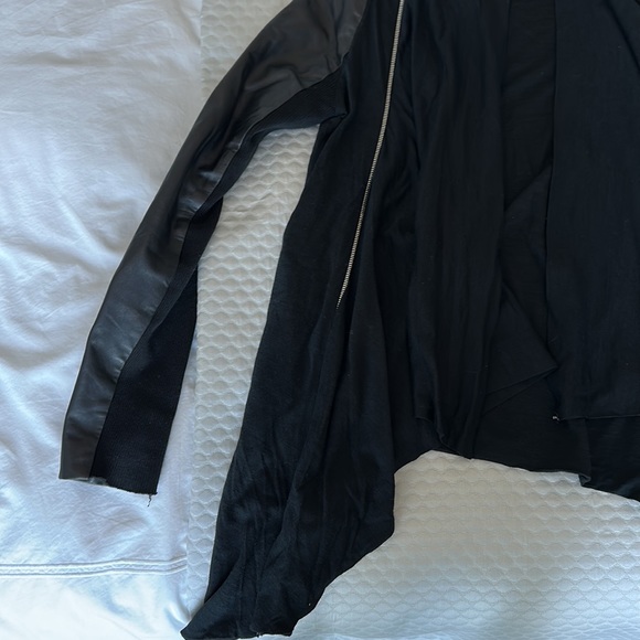 Yigal Azrouel Sweater with Leather - Picture 2 of 5
